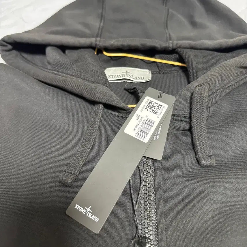 [SOLD OUT] [2XL]24SS 스톤아일랜드 블랙 후드집업