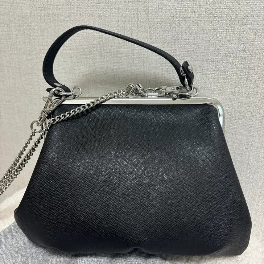[SOLD OUT] 비비안웨스트우드 그래니 프레임 블랙 백 복조리 백