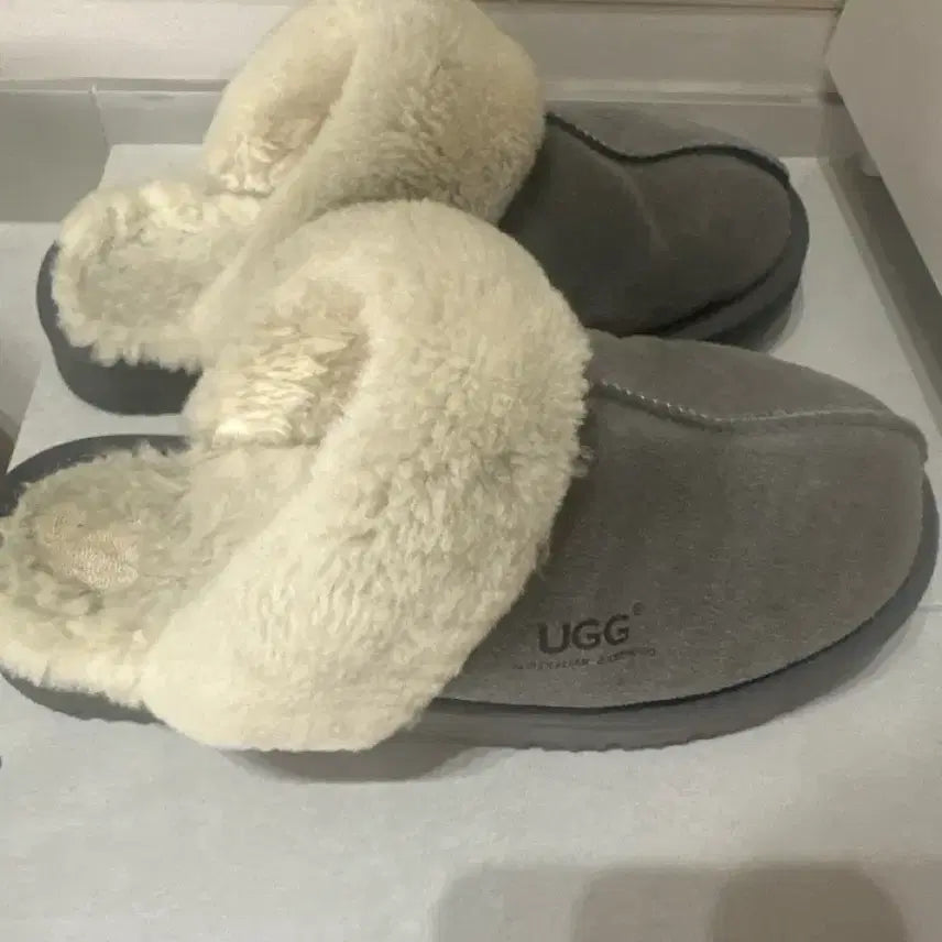 [BUNJANG] UGG Gray Slippers 250 / UGG 어그 슬리퍼 그레이 250