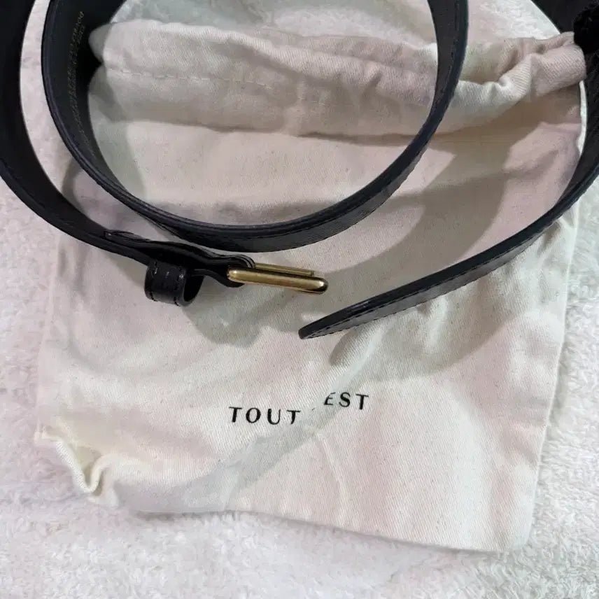 [SOLD OUT] TOUT EST 검정 가죽 벨트