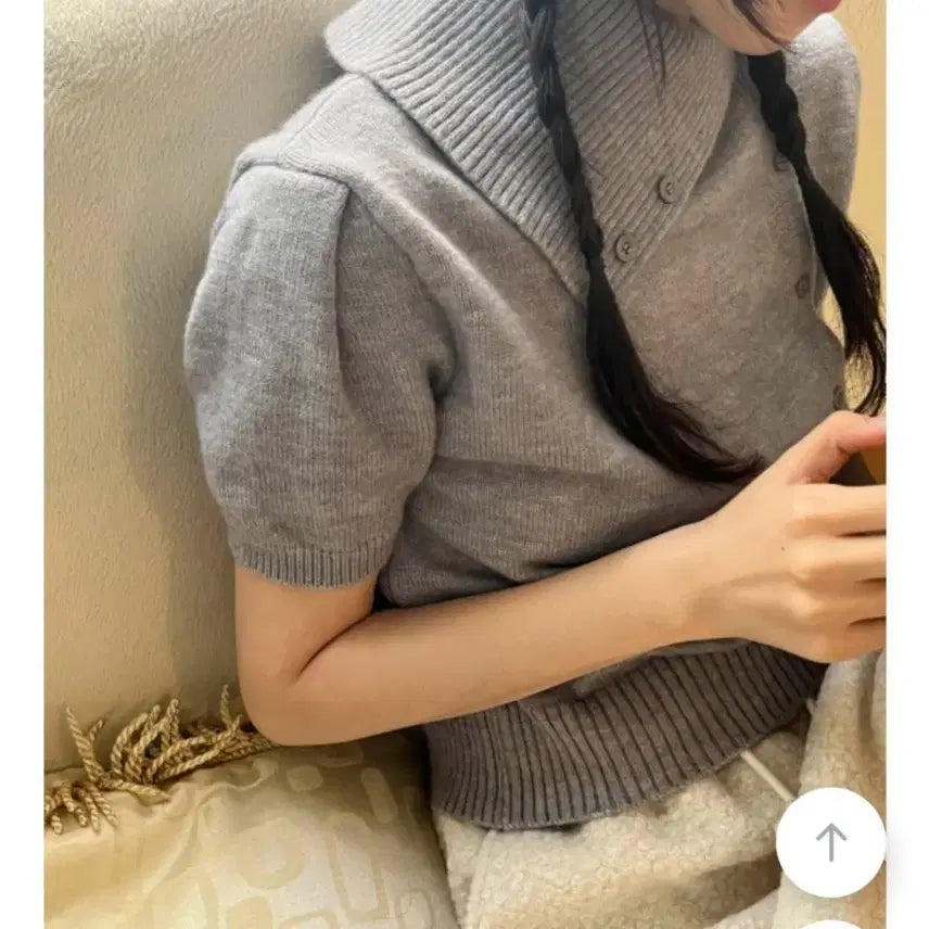 [BUNJANG] Kim A Hop Open Unbalanced Short-Sleeve Knit Top / 김아홉 오픈 언발 반팔 니트