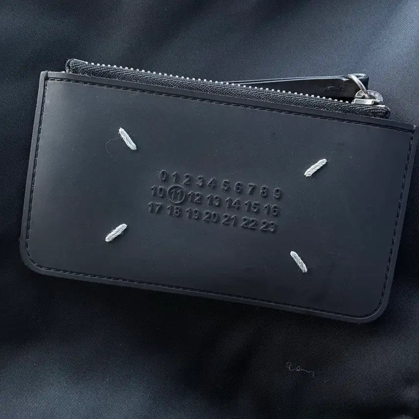 [SOLD OUT] 메종 마르지엘라 지퍼 지갑