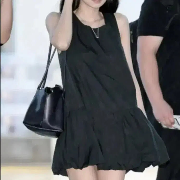 [BUNJANG] AMOMENTO Jennie Black Mini Dress / 아모멘토 제니 원피스