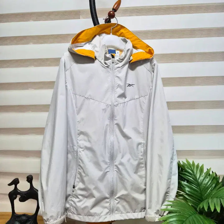 [SOLD OUT] 리복 후드 바람막이 자켓 M