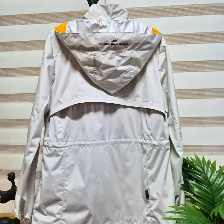 [SOLD OUT] 리복 후드 바람막이 자켓 M