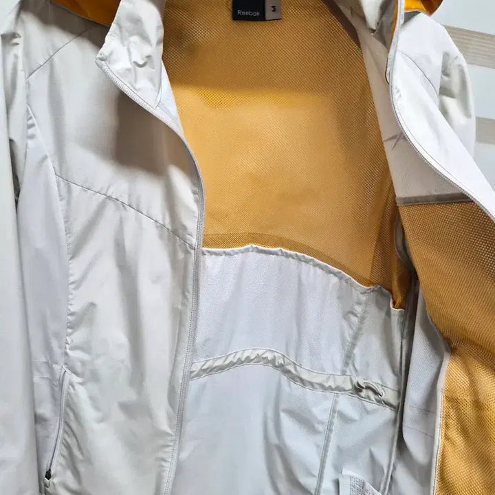 [SOLD OUT] 리복 후드 바람막이 자켓 M