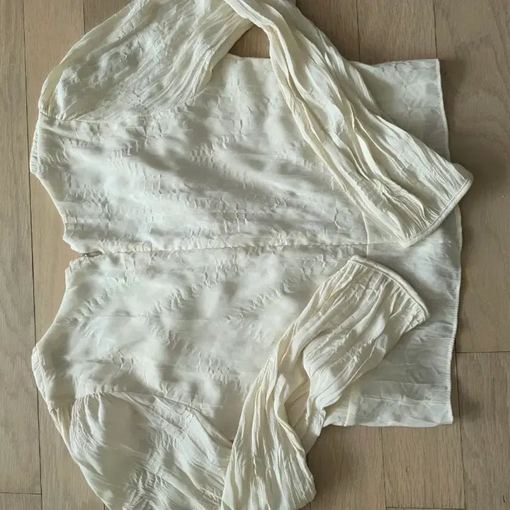 [BUNJANG] One Crease Shirring Blouse / 오네 크리즈 셔링 블라우스 페어리 히피 에스닉 빈티지