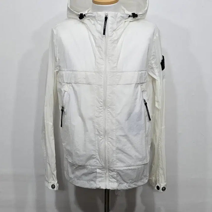 [SOLD OUT] [95] 내셔널지오그래픽 여름 바람막이