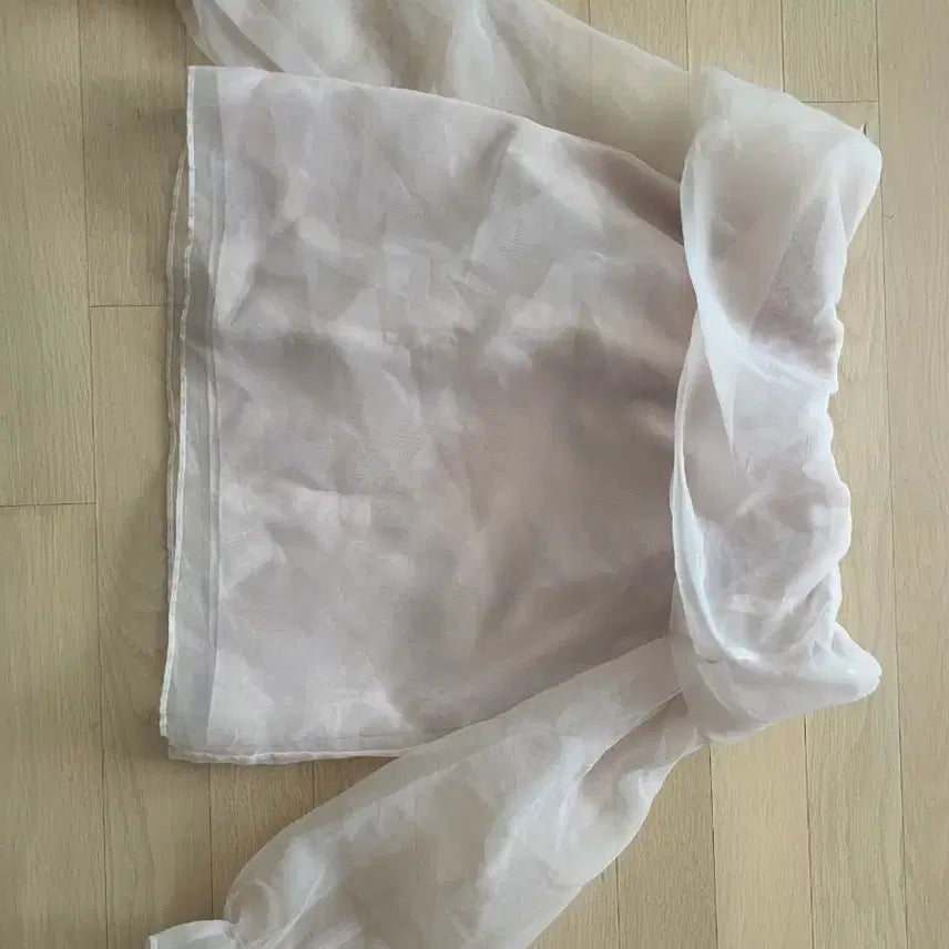 [BUNJANG] Fairy Organza Off-Shoulder Top / 페어리 오간자 오프숄더