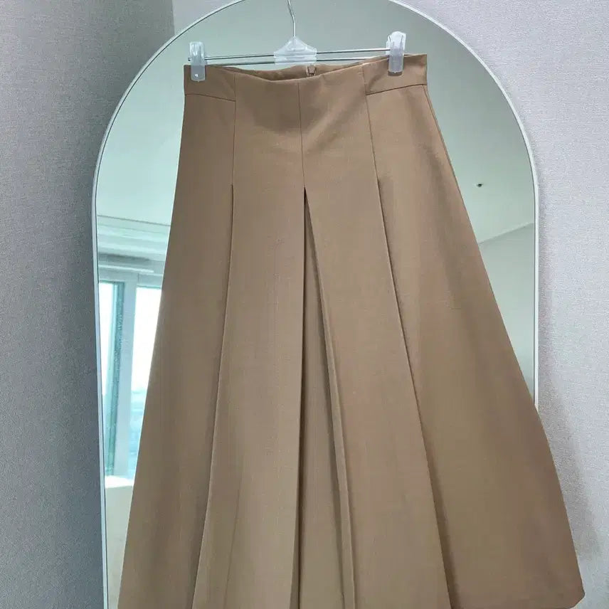 [SOLD OUT] 헤이즐모드 HASSEL MODE 베이지 핀턱 스커트 S