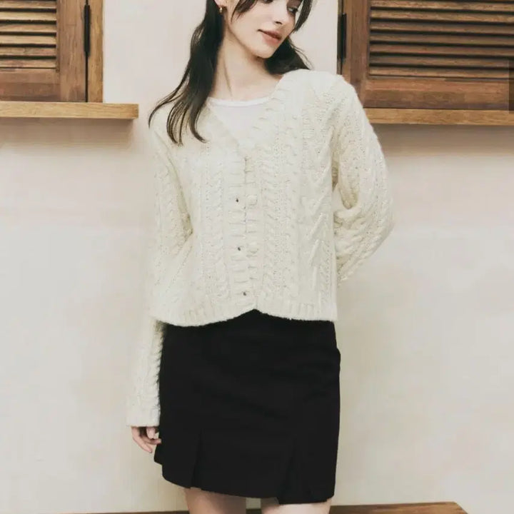 [BUNJANG] B.Collecter Dive Pleated Skirt Black (Size S) / 비콜렉터 다이브 핀턱 스커트 블랙 s