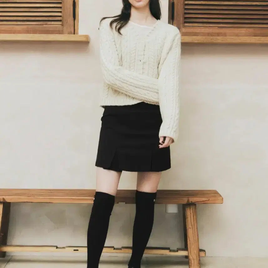 [BUNJANG] B.Collecter Dive Pleated Skirt Black (Size S) / 비콜렉터 다이브 핀턱 스커트 블랙 s