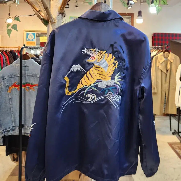 [BUNJANG] 12DEAN Black Label Tiger Embroidered Navy Jacket / 12DEAN 블랙라벨 타이거 자수 네이비 자켓