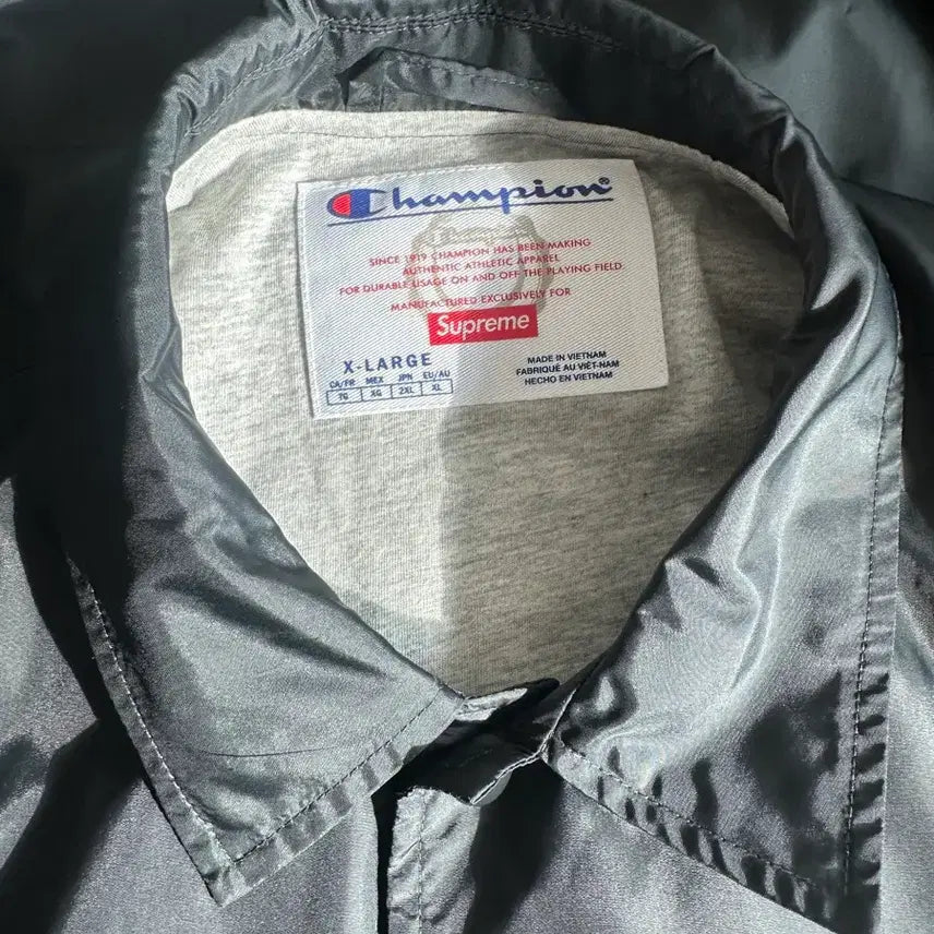 [SOLD OUT] 슈프림 챔피온 코치자켓 xl 블랙