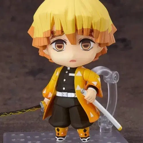 [BUNJANG] Demon Slayer Zenitsu Agatsuma Figure / 귀멸의 칼날 아가츠마 젠이츠 피규어 팝니다