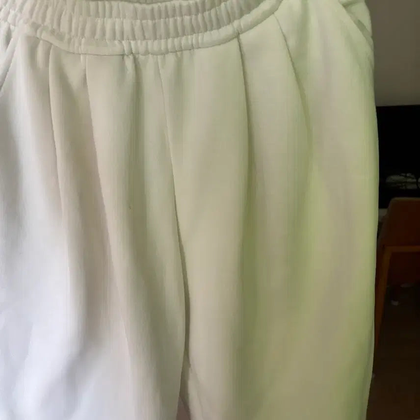 [BUNJANG] Ivory Bermuda Shorts / 아이보리색 8부버뮤다 팬츠