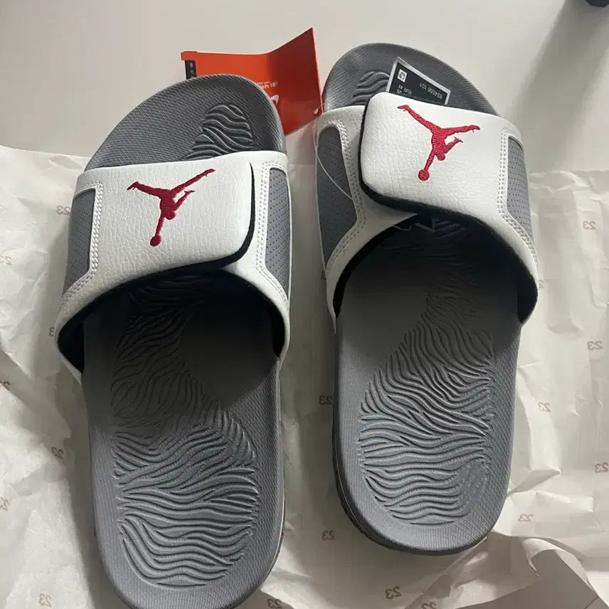 [BUNJANG] Nike Jordan Hydro 3 Grey Slippers / 나이키 조던 하이드로 3 회색 슬리퍼 854556-101
