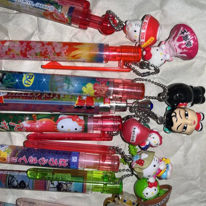 [BUNJANG] Kitty Bundle Set of Vintage Mechanical Pencils and Pens / 일괄)고전키티샤프/볼펜/킽스/키티스트랩