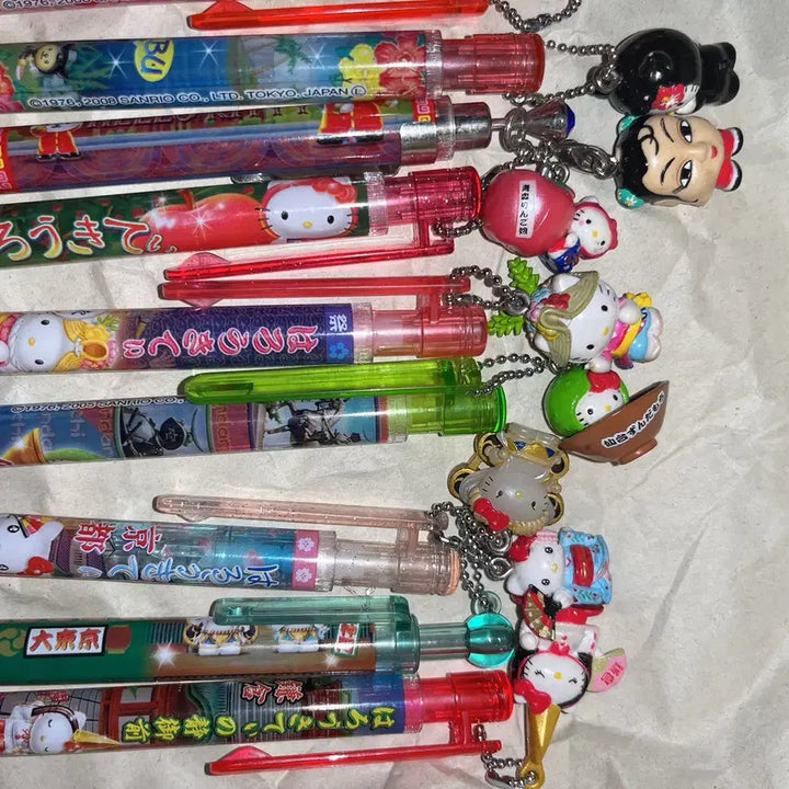 [BUNJANG] Kitty Bundle Set of Vintage Mechanical Pencils and Pens / 일괄)고전키티샤프/볼펜/킽스/키티스트랩