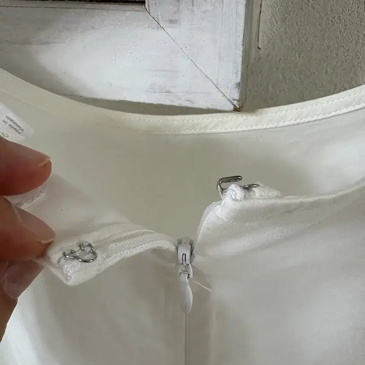 [BUNJANG] COS White Puff Blouse / COS 코스 화이트 퍼프 블라우스