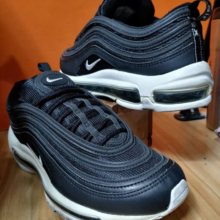 [SOLD OUT] 나이키 에어맥스97(US8표기260 추천사이즈255)