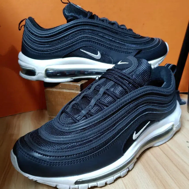 [SOLD OUT] 나이키 에어맥스97(US8표기260 추천사이즈255)