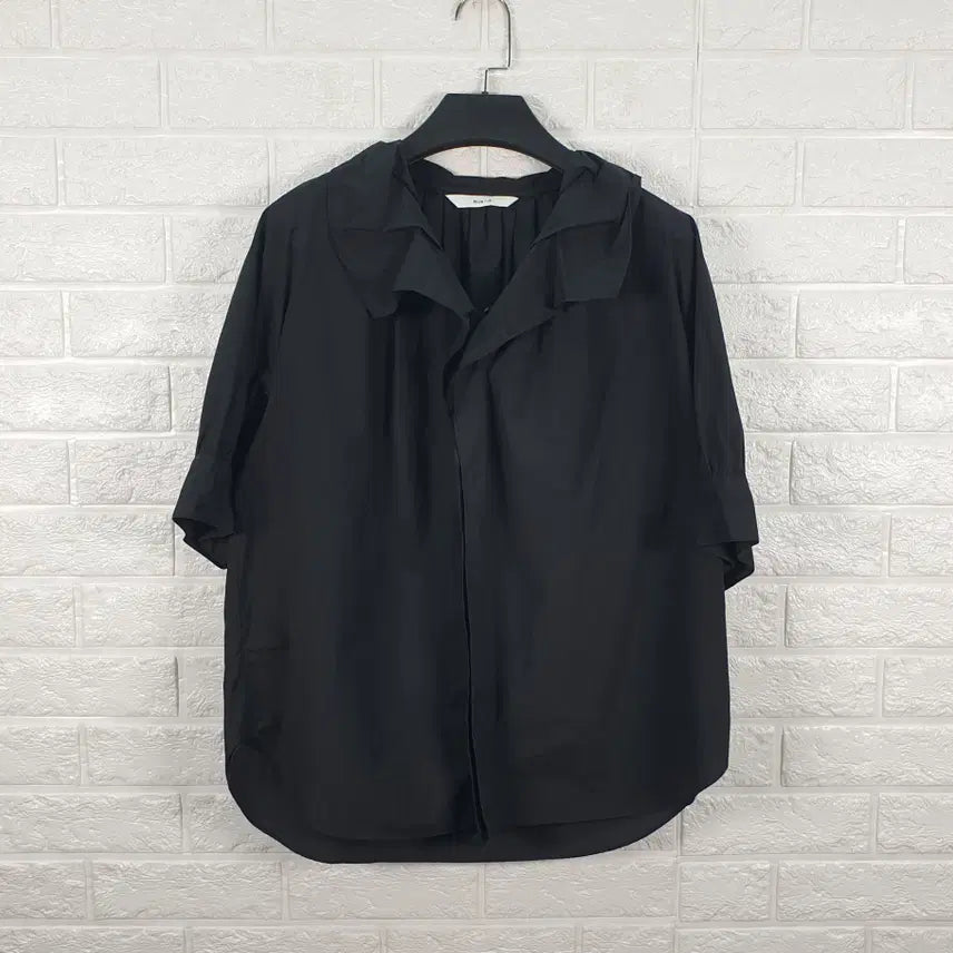 [BUNJANG] F Ruffle Collar Blouse / [F]블루아이디 러플 카라 바스락 블라우스