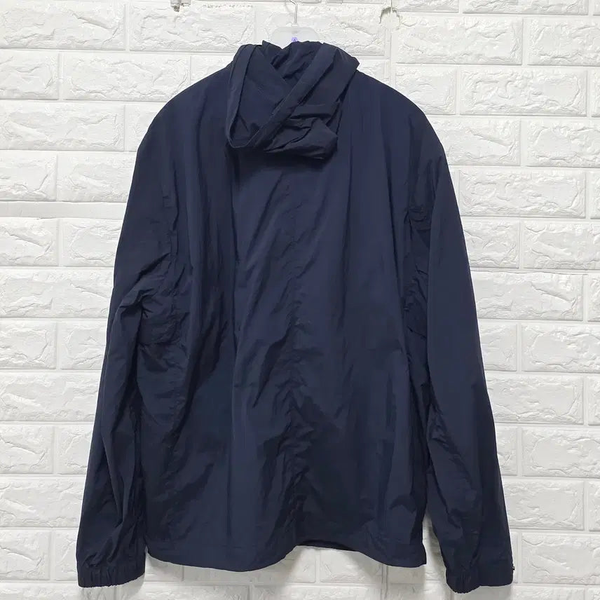 [SOLD OUT] 105 22s 빈폴 네이비 바람막이 C832