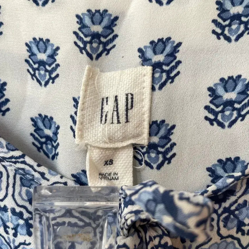 [BUNJANG] GAP Blue Patterned Short Sleeve Blouse / GAP 갭 블루 패턴 반팔 블라우스 XS