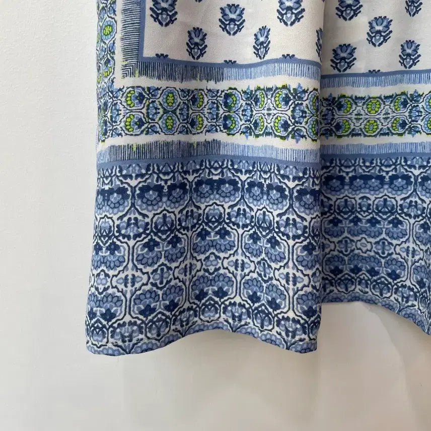 [BUNJANG] GAP Blue Patterned Short Sleeve Blouse / GAP 갭 블루 패턴 반팔 블라우스 XS