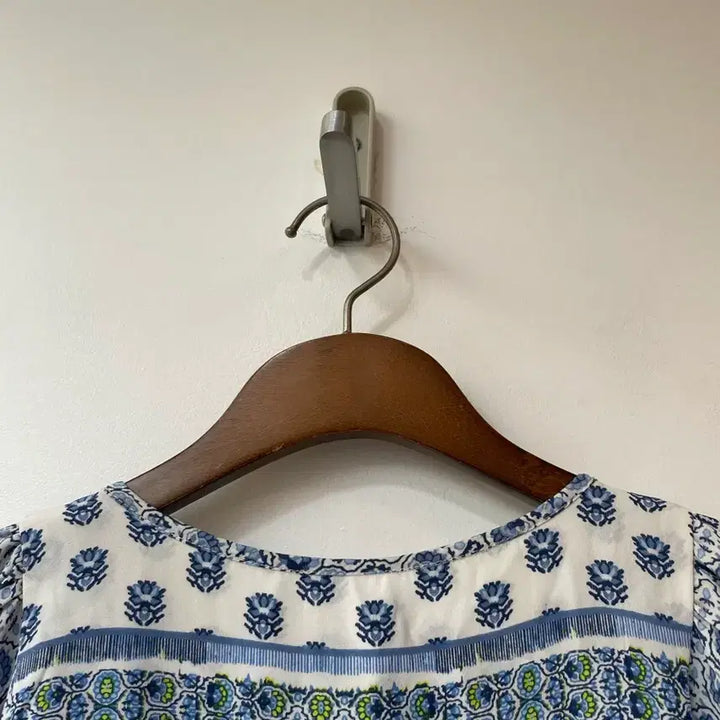 [BUNJANG] GAP Blue Patterned Short Sleeve Blouse / GAP 갭 블루 패턴 반팔 블라우스 XS