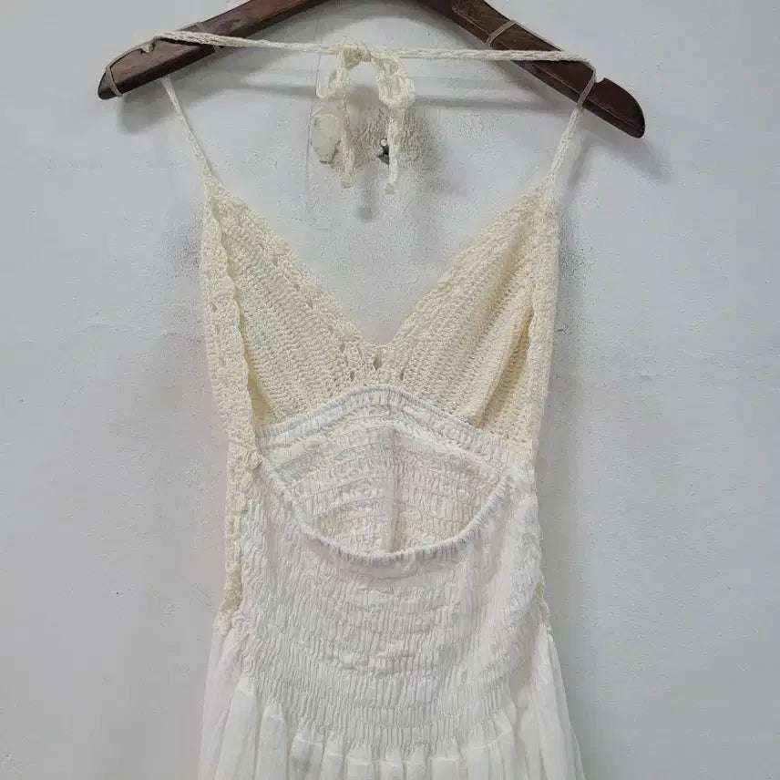[BUNJANG] White Halter Neck Crochet Long Dress / 화이트 홀터넥 크로셰 롱 원피스