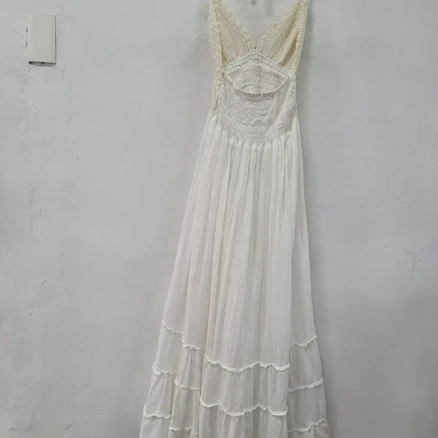 [BUNJANG] White Halter Neck Crochet Long Dress / 화이트 홀터넥 크로셰 롱 원피스
