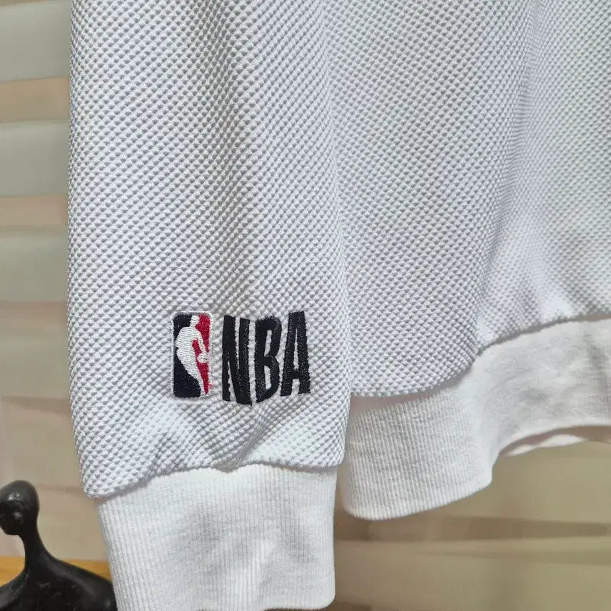 [SOLD OUT] NBA시카고 불스 흰색 맨투맨 티셔츠L