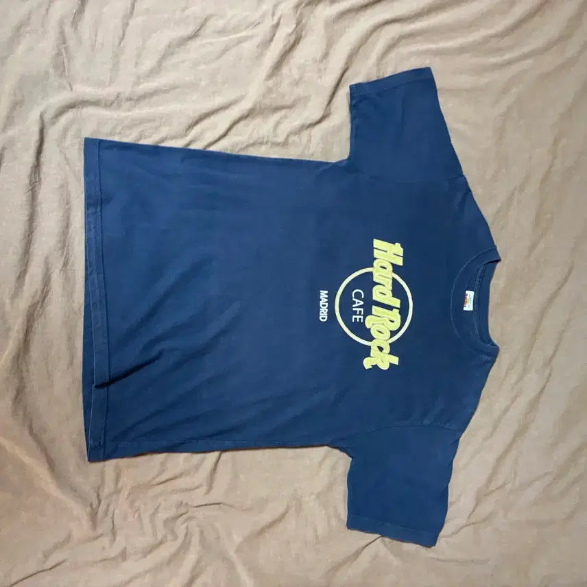 [BUNJANG] Hard Rock Cafe Madrid Vintage Navy T-shirt / [M] 빈티지 하드락 카페 마드리드 반팔티 네이비