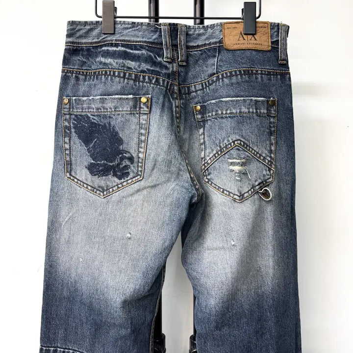 [SOLD OUT] 아르마니 익스체인지 이글 엠브로이더드 페인트 데님