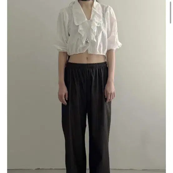 [SOLD OUT] 노이어덜트 행거치프 블라우스