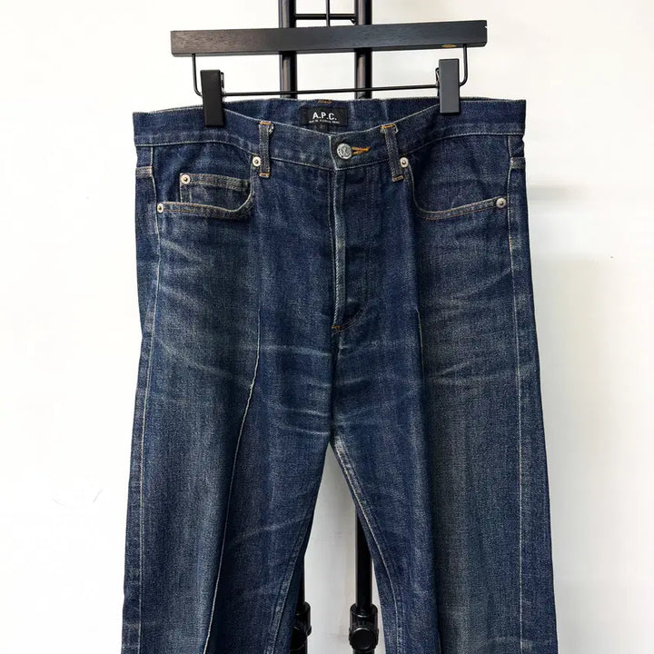[SOLD OUT] 아페쎄 센터 심 데님 팬츠