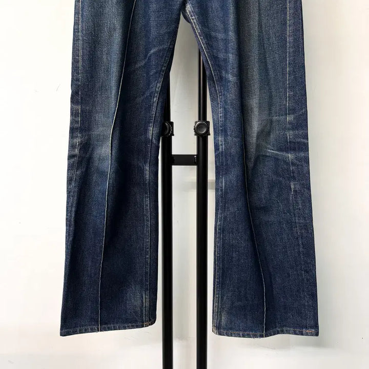 [SOLD OUT] 아페쎄 센터 심 데님 팬츠