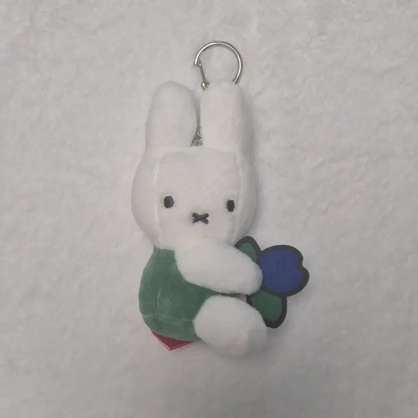 [BUNJANG] Miffy Flower Plush Keychain / 꽃들고있는 미피 인형 키링