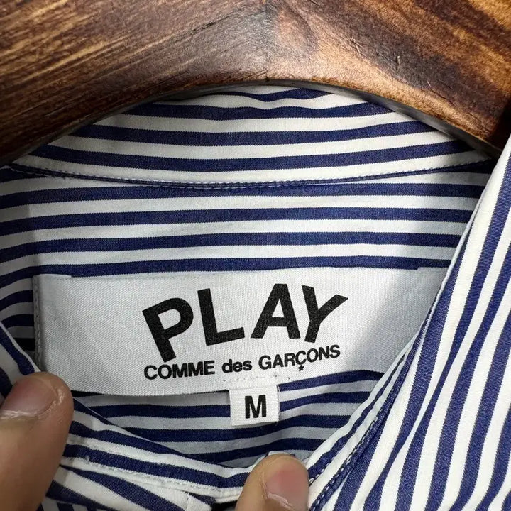 [BUNJANG] Comme des Garcons Stripe Black Heart Patch Shirt / 꼼데가르송 스트라이프 블랙하트 와펜 셔츠 A3801