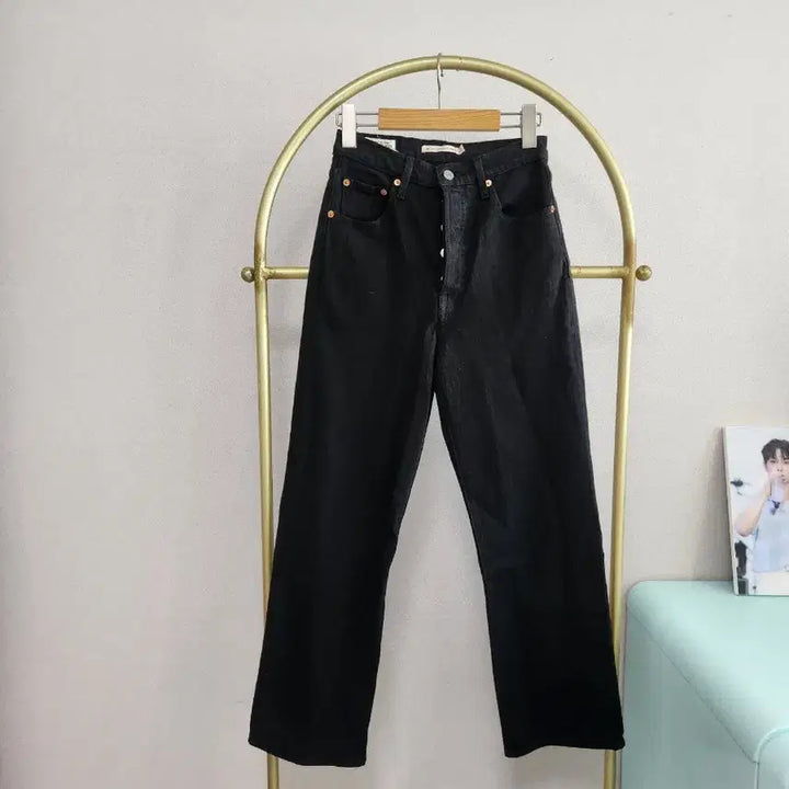 [SOLD OUT] 리바이스 블랙 데님 와이드 팬츠