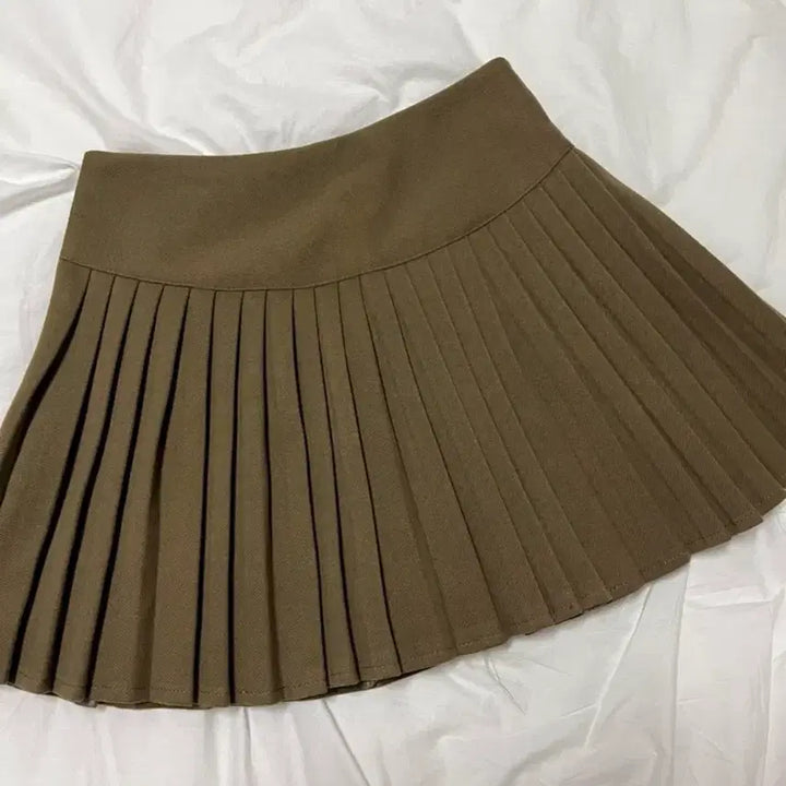 [BUNJANG] Clichy Almond Basic Flare Skirt / 새제품 클리시어 아몬드베이직 플레어 스커트 (단종상품)