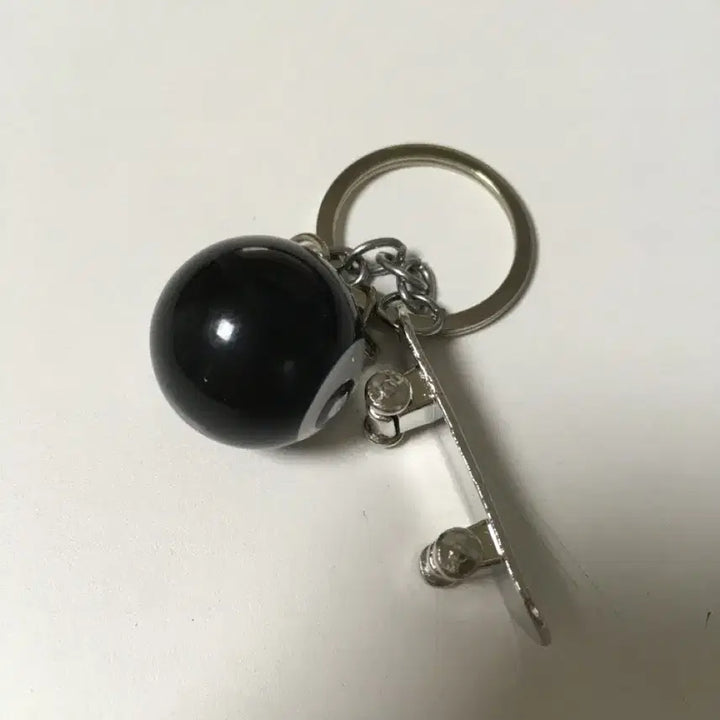 [BUNJANG] Billiard Ball &amp; Skateboard Keyring / 당구공 키링 &amp; 스케이트 보드 키링