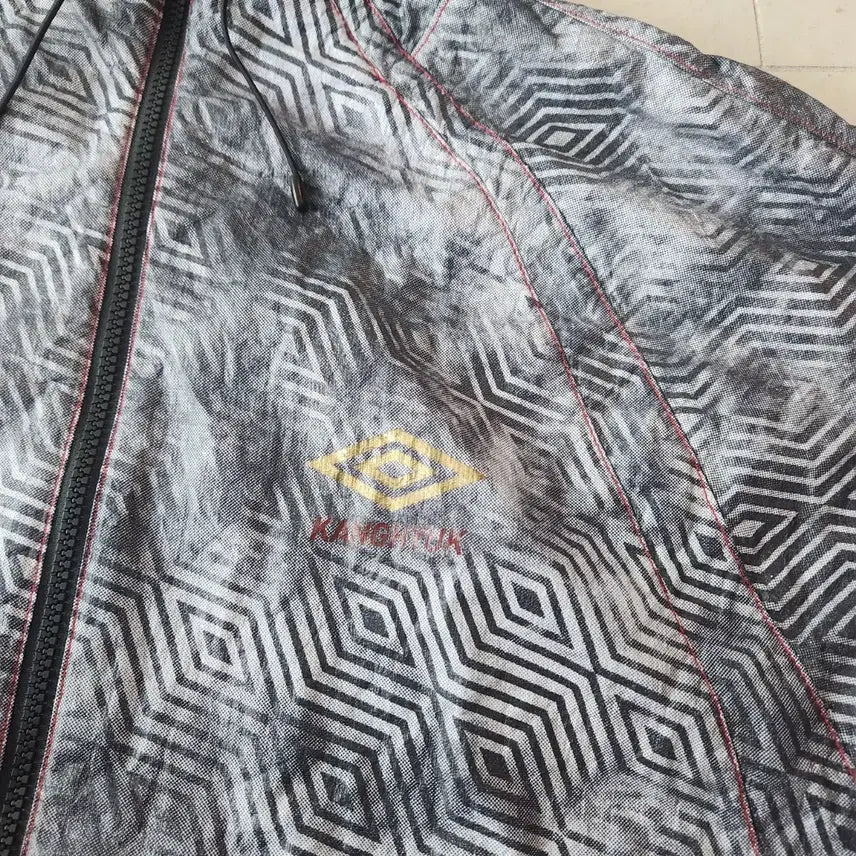 [SOLD OUT] 엄브로 강혁 바람막이 아노락