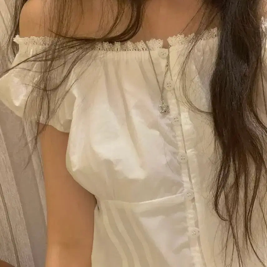 [BUNJANG] Wellrow Off-Shoulder Shirred Short Sleeve Blouse / 웰로우 오프숄더 셔링 반팔 블라우스