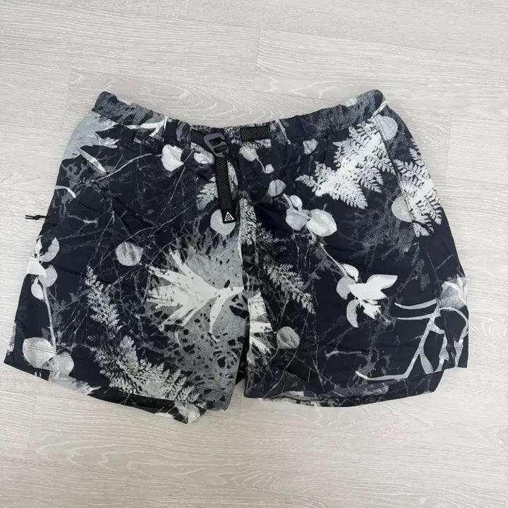 [BUNJANG] Nike ACG Shorts (US L) / [US사이즈 L] 나이키 ACG 쇼츠