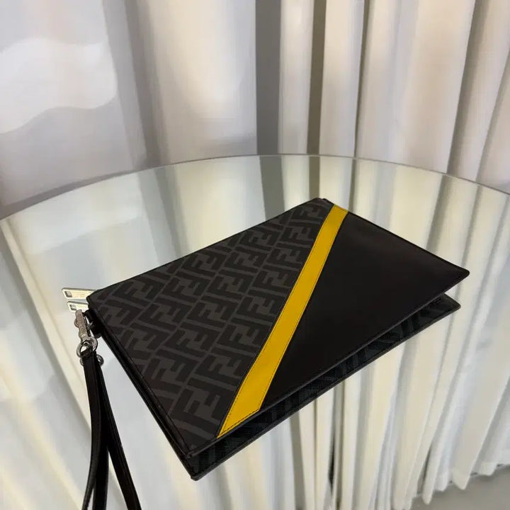 [BUNJANG] Fendi Diagonal Strap Clutch Bag / [정품]펜디 다이고널 스트랩 클러치백