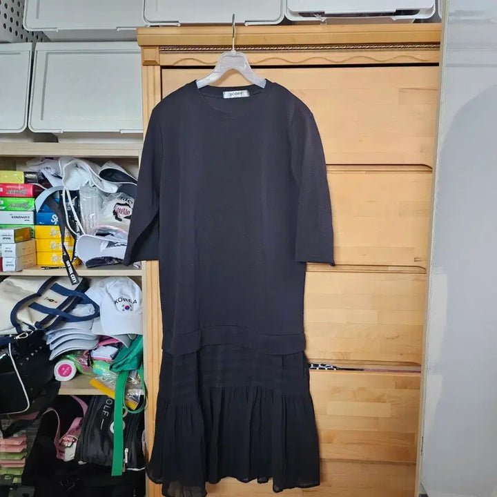 [BUNJANG] DOBRY Black Ruffle Midi Dress / DOBRY 검정색 캉캉 원피스