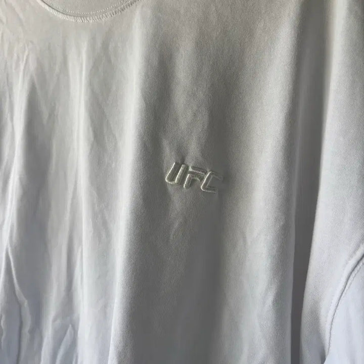 [BUNJANG] UFC 흰색 반팔 티셔츠 / UFC 흰색 반팔 티셔츠